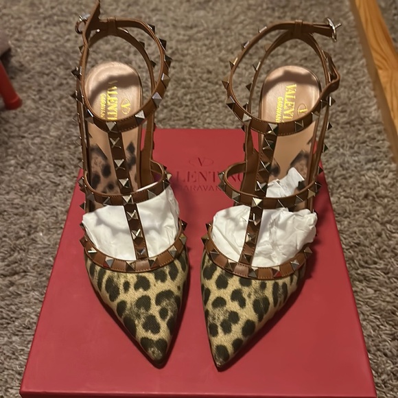 Valentinos ancle strap - Picture 1 of 12